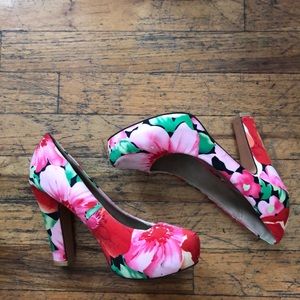 NEW pink Floral Pump Heels
